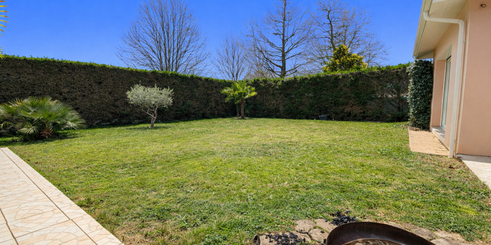 maison à ST PIERRE DU MONT (40280)